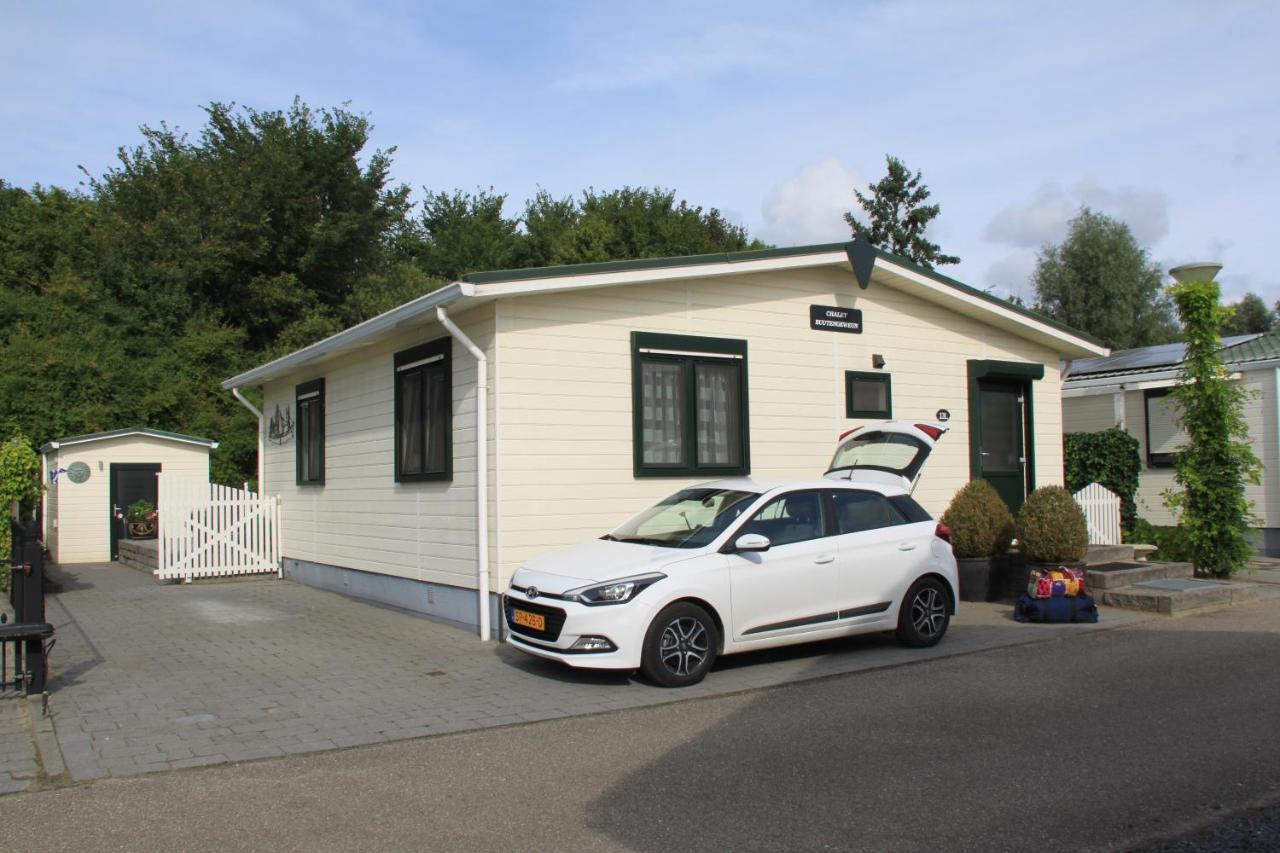 Chalet Buutengeweun, Met Luxe Jacuzzi En Tonsauna Sint Annaland Exterior photo